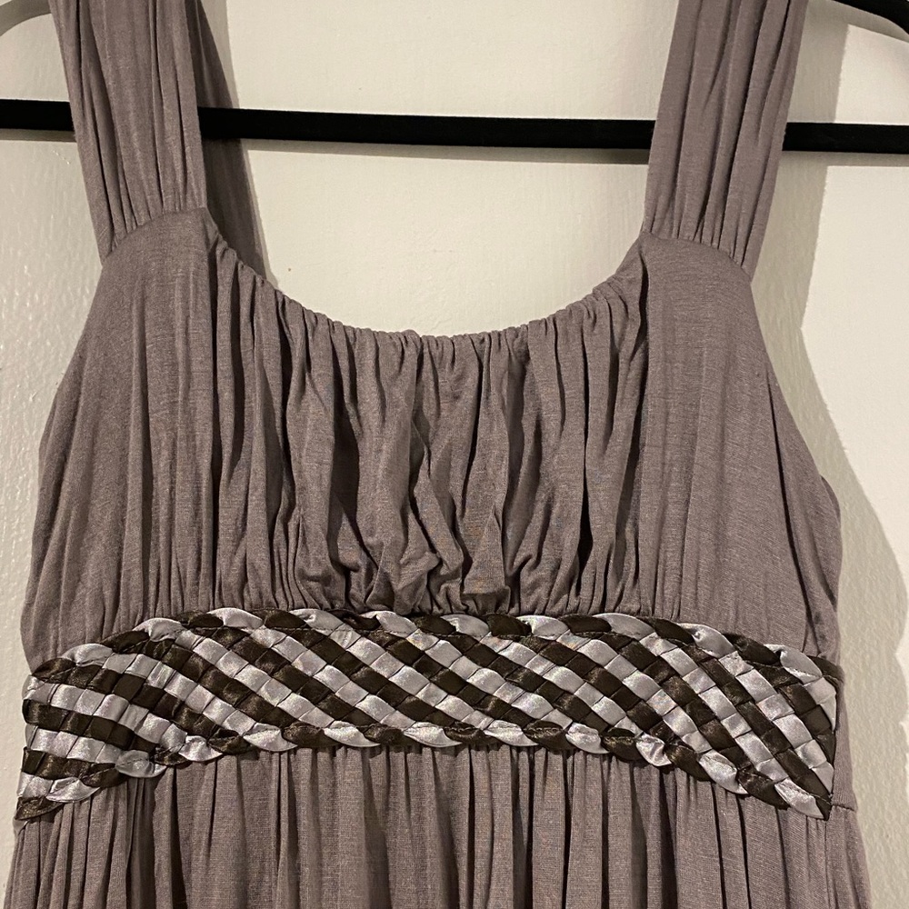 Soprano gray summer dress, size medium and in good condition.